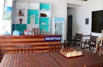 Cokes Surf Camp Hotel Thulusdhoo Exterior foto